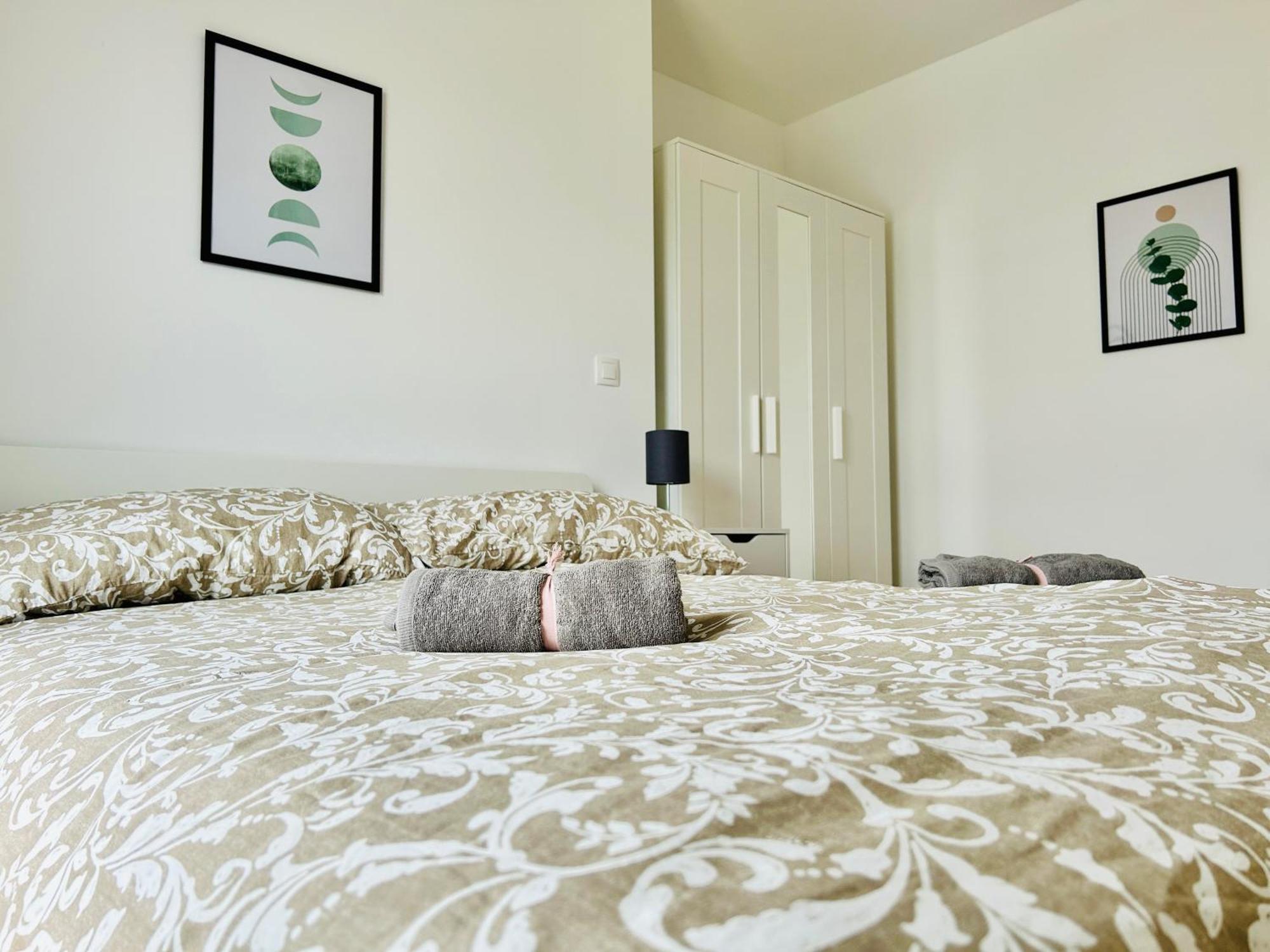 Modern Apartment With Balcony & Free Parking - Nearby Metro Вена Экстерьер фото