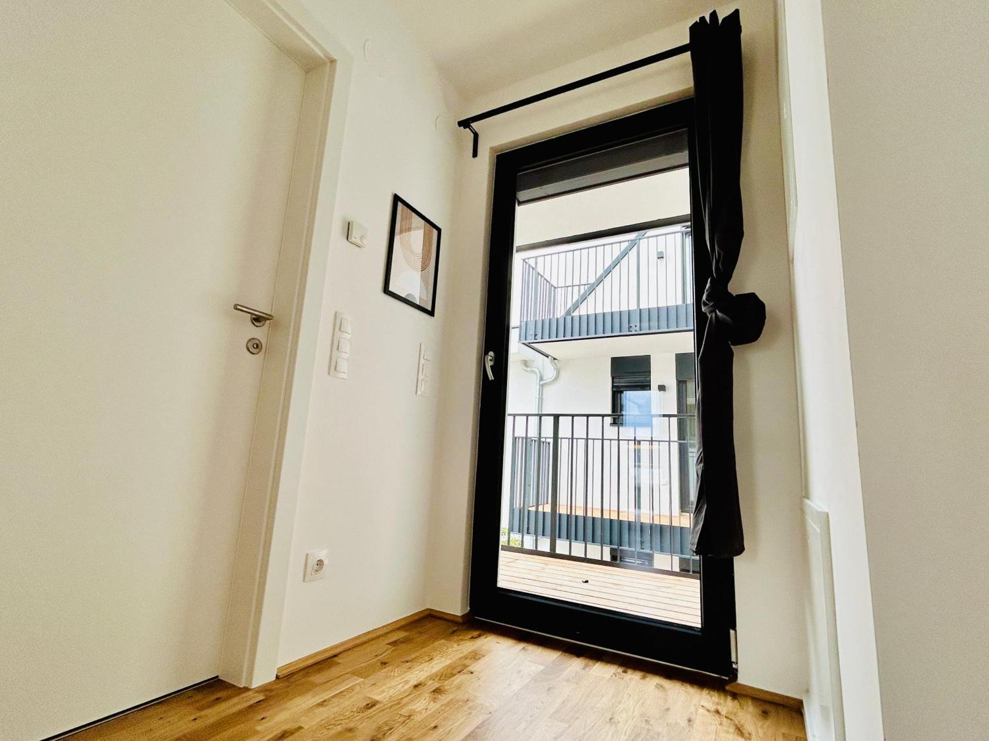 Modern Apartment With Balcony & Free Parking - Nearby Metro Вена Экстерьер фото