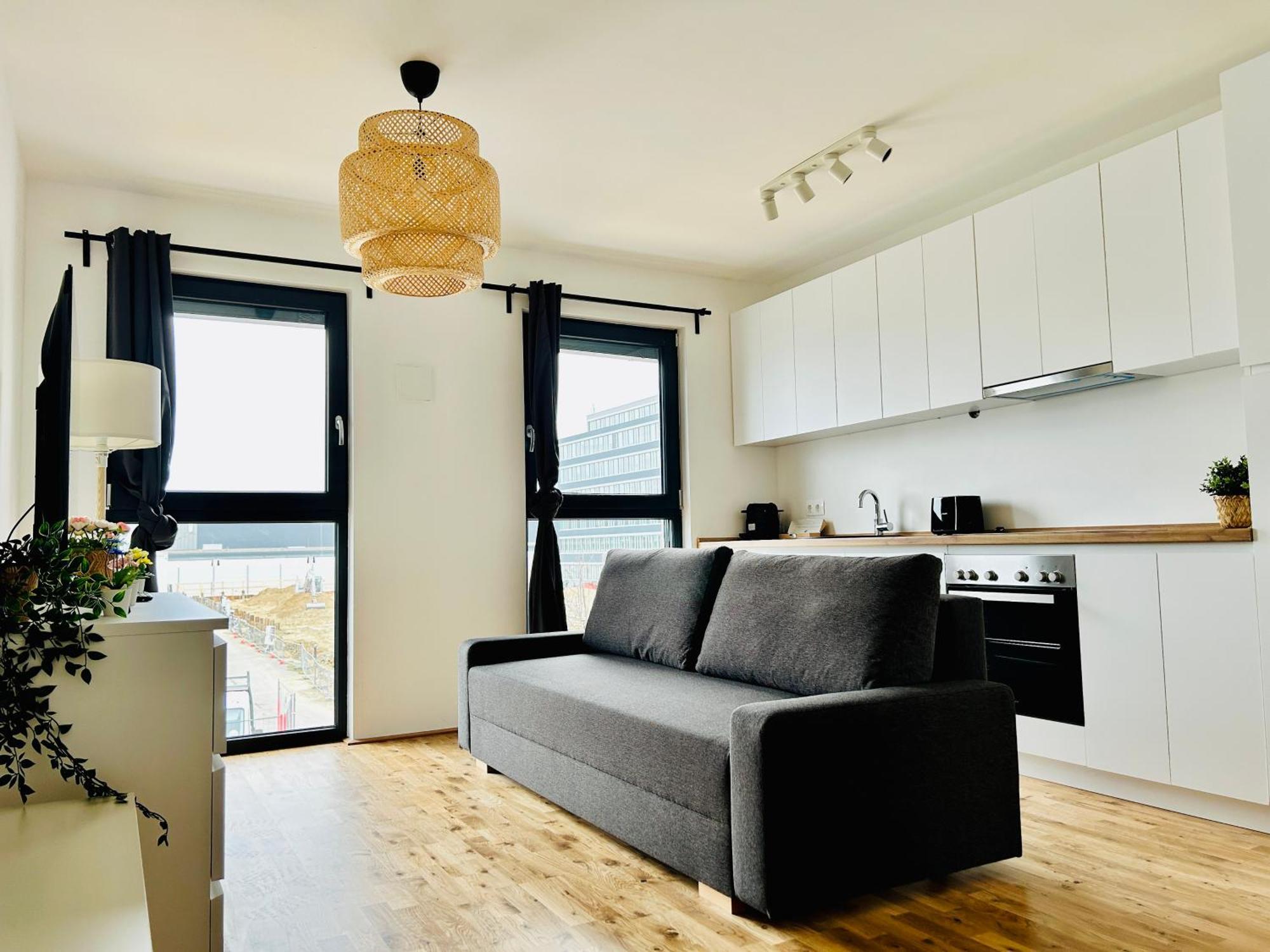 Modern Apartment With Balcony & Free Parking - Nearby Metro Вена Экстерьер фото