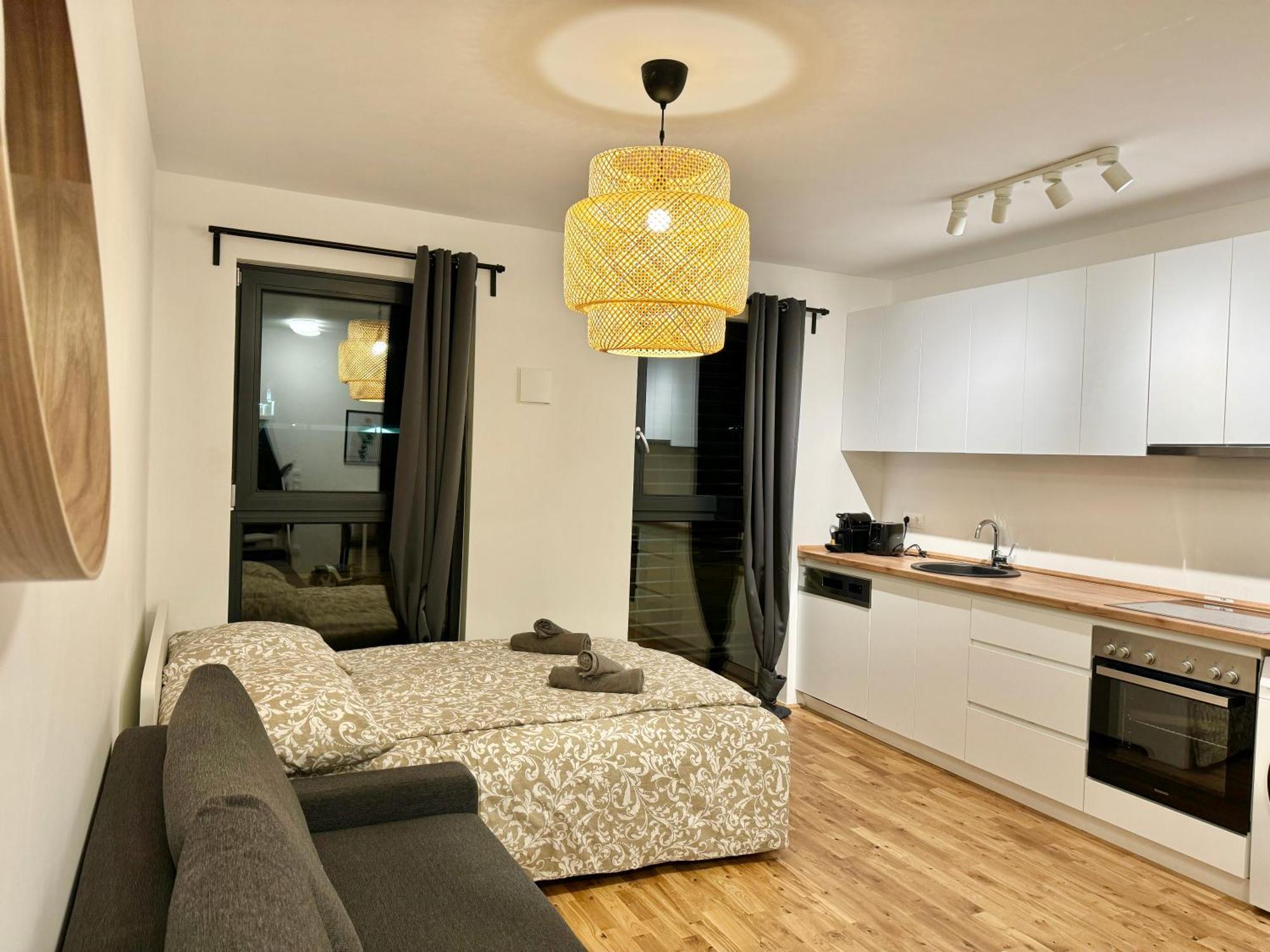 Modern Apartment With Balcony & Free Parking - Nearby Metro Вена Экстерьер фото