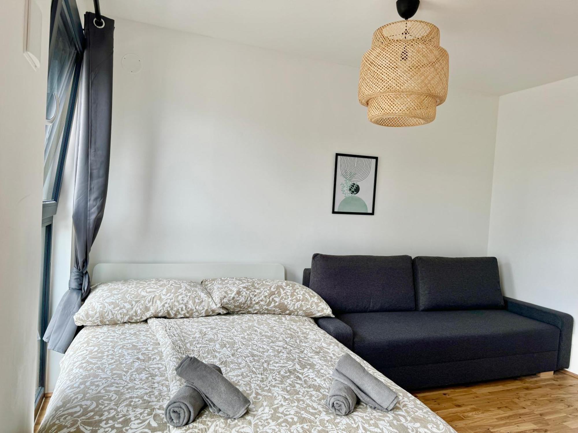 Modern Apartment With Balcony & Free Parking - Nearby Metro Вена Экстерьер фото